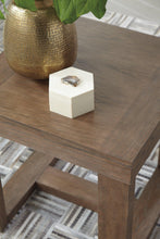 Load image into Gallery viewer, Cariton End Table