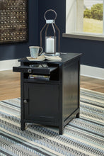 Load image into Gallery viewer, Treytown Chairside End Table