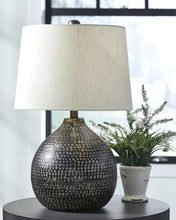 Load image into Gallery viewer, Maire Table Lamp