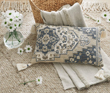 Load image into Gallery viewer, Winbury Pillow (Set of 4)