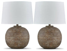 Load image into Gallery viewer, Neavesboro Lamp Set