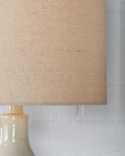 Load image into Gallery viewer, Garinton Table Lamp
