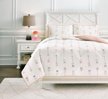 Load image into Gallery viewer, Lexann Comforter Set