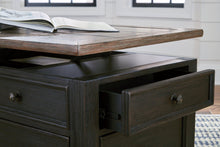 Load image into Gallery viewer, Tyler Creek Occasional Table Set