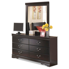 Load image into Gallery viewer, Huey Vineyard Bedroom Set