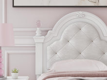 Load image into Gallery viewer, Kozlani Upholstered Bed