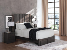 Load image into Gallery viewer, Fraluna Bedroom Set