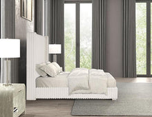 Load image into Gallery viewer, Cadwell E.King, Queen, &amp; Full Bed White, Gray, &amp; Black