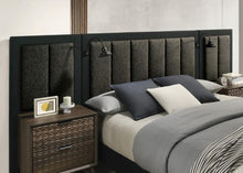 Load image into Gallery viewer, Chalfont Queen Bedroom Set