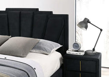 Load image into Gallery viewer, FLORIZEL Cal.King, E.King &amp; Queen Bed, Black &amp; Red