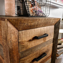 Load image into Gallery viewer, GALANTHUS Chest