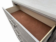 Load image into Gallery viewer, Basilone Chest