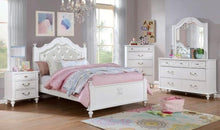 Load image into Gallery viewer, BELVA Night Stand w/ USB Outlet