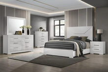 Load image into Gallery viewer, Whitby E.King &amp; Queen Bed