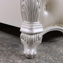 Load image into Gallery viewer, Ventresca E.King &amp; Queen Bed White &amp; Chrome