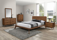 Load image into Gallery viewer, Stathelle E.King, Full &amp; Queen Bed