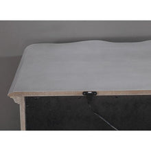 Load image into Gallery viewer, Aalok Queen Bedroom Set