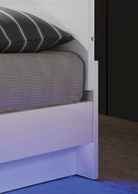 Load image into Gallery viewer, ERLACH Cal.King Bed