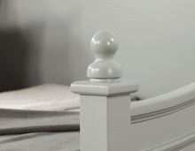 Load image into Gallery viewer, Lycoris Daybed