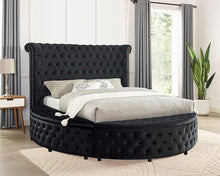 Load image into Gallery viewer, Delilah Cal.King &amp; E.King Bed