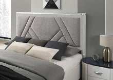 Load image into Gallery viewer, Aldgate Queen Bedroom Set