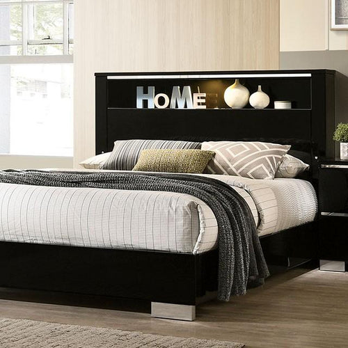 Carlie Queen Bedroom Set Black & White