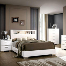 Load image into Gallery viewer, Carlie Queen Bedroom Set Black &amp; White