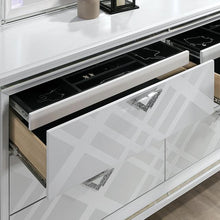 Load image into Gallery viewer, Emmeline Queen Bedroom Set Silver &amp; White