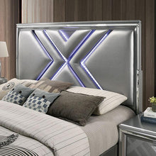 Load image into Gallery viewer, Emmeline Queen Bedroom Set Silver &amp; White