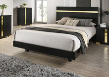 Load image into Gallery viewer, Lillestrom E.King, Queen, Full, &amp; Full Bed Black &amp; White