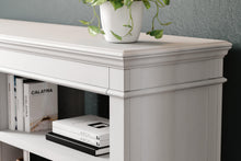 Load image into Gallery viewer, Kanwyn Credenza