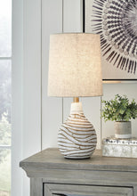 Load image into Gallery viewer, Aleela Table Lamp