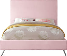 Load image into Gallery viewer, Jasmine Pink Velvet King Bed