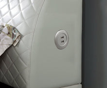 Load image into Gallery viewer, Muttenz E.King &amp; Queen Bed