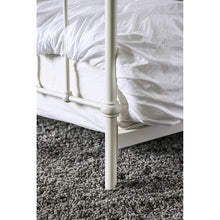 Load image into Gallery viewer, Iria Bed Brown &amp; Black