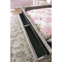 Load image into Gallery viewer, Davida Queen Bed
