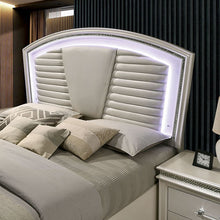 Load image into Gallery viewer, Maddie Bed White &amp; Silver
