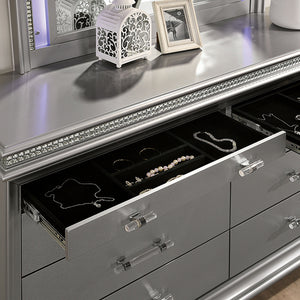 Maddie Queen Bedroom Set