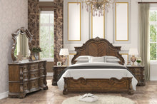 Load image into Gallery viewer, Leovanni E.King &amp; Queen Bed