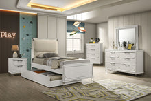 Load image into Gallery viewer, Lareina Nightstand
