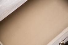 Load image into Gallery viewer, Sandnes Chest