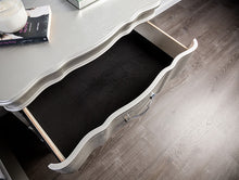 Load image into Gallery viewer, Melodi Parc Chest