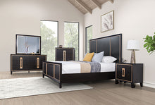 Load image into Gallery viewer, Kenyada E.King &amp; Queen Bed