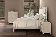 Load image into Gallery viewer, Midhurst E.King &amp; Queen Bed