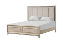 Load image into Gallery viewer, Midhurst E.King &amp; Queen Bed